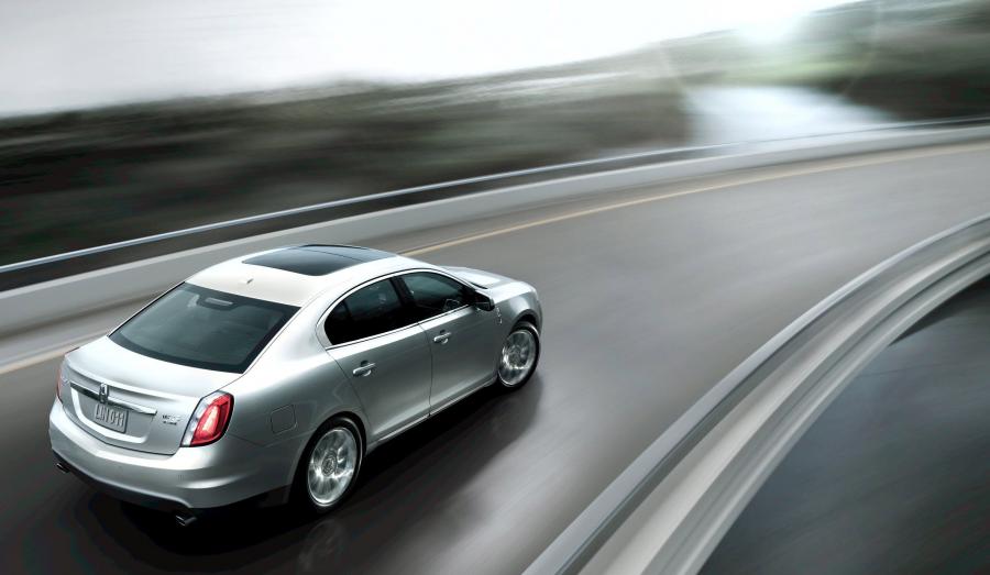  Lincoln MKS 2011 года  (фото 8 из 9)